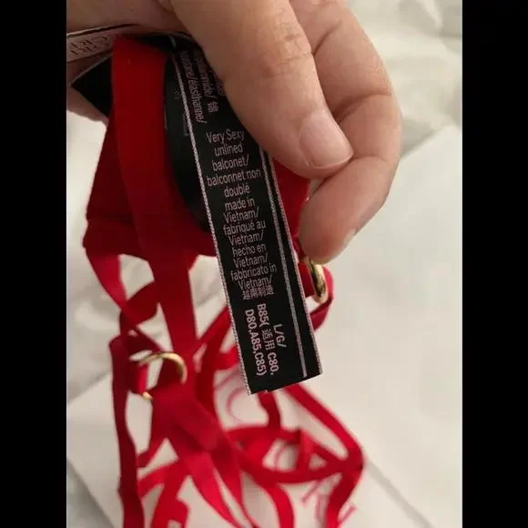 NWT Victoria's Secret Bra Size Large - Picture 8 of 8